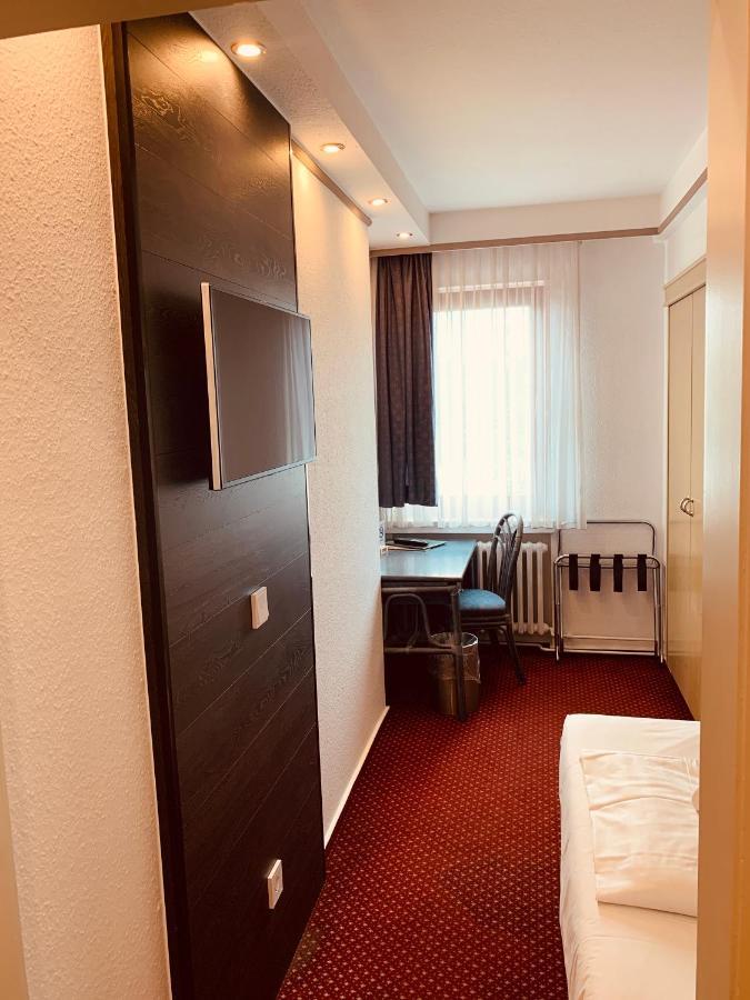 Hotel Kunibert Der Fiese Köln Exterior foto